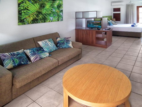 Palm Cove Beach Retreat - Holiday Adelaide 3