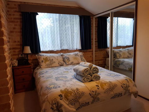 Paradise Apartment - Holiday Adelaide 2