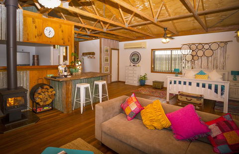 Peppercorn Cabin - Holiday Adelaide 0