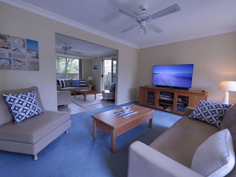 Perfect Family Accommodation - Holiday Adelaide 0