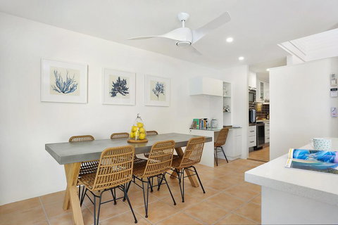 Perfectly Placed, Noosa Heads - Holiday Adelaide 2