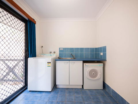 Perindi Chase 21, Currimundi - Holiday Adelaide 3