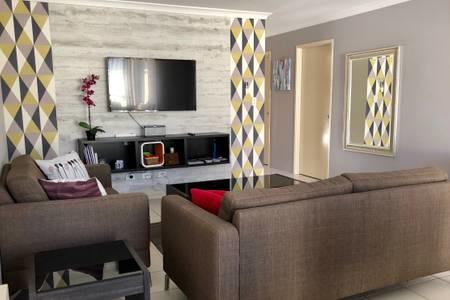 Perth Whistler Lodge - Holiday Adelaide 1