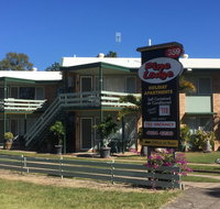 Pine Lodge - Holiday Adelaide
