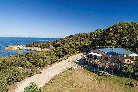 Pine Scrub Beach House - Holiday Adelaide 0