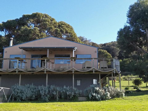 Pine Scrub Beach House - Holiday Adelaide 1