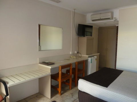 Pioneer Lodge Motel - Holiday Adelaide 2