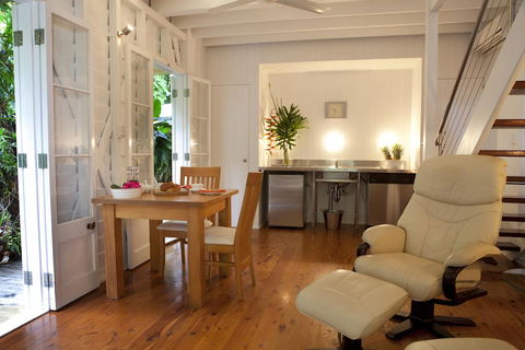 Port Douglas Cottage & Lodge - Holiday Adelaide 3