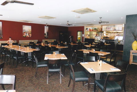 PRECINCT HOTEL GLADSTONE - Holiday Adelaide 3