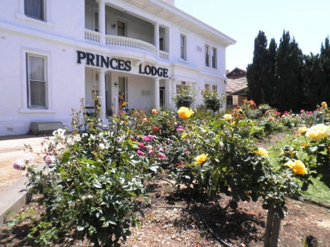 Princes Lodge Motel - Holiday Adelaide 0