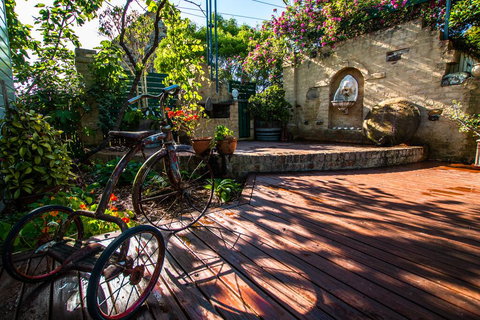 Queen Bee Cottage, Milton - Holiday Adelaide 2