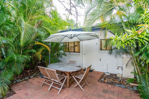 Rare! Modern Unit With Private Fenced Garden Close To The Beach PC4 - Holiday Adelaide 2