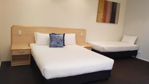 Red Bridge Motor Inn - Holiday Adelaide 1
