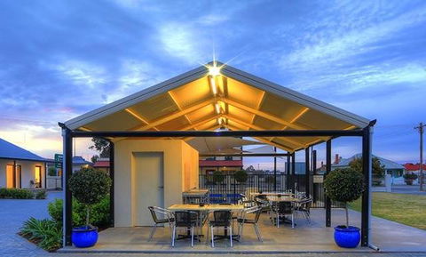 Red Earth Motel - Holiday Adelaide 0