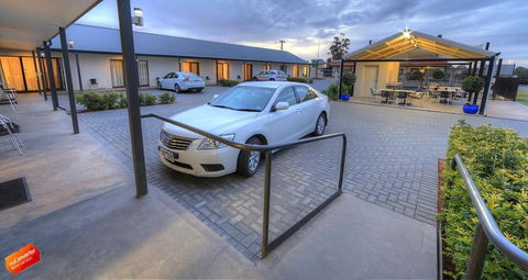 Red Earth Motel - Holiday Adelaide 1