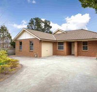 Refresham - Holiday Adelaide