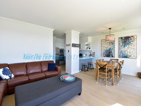 Regency Court Apartment - Holiday Adelaide 1