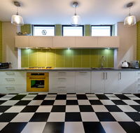 Retro House - Holiday Adelaide