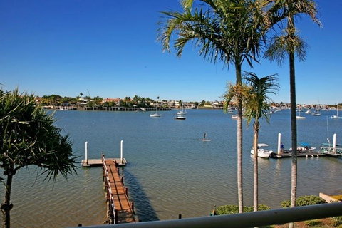 Riverside Apartments - Holiday Adelaide 1