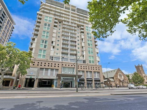 RNR North Terrace - Holiday Adelaide 0