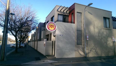 RNR Serviced Apartments Adelaide - Sturt St - Holiday Adelaide 1