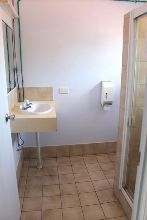 Rocky Glen Hotel Motel Gladstone - Holiday Adelaide 3