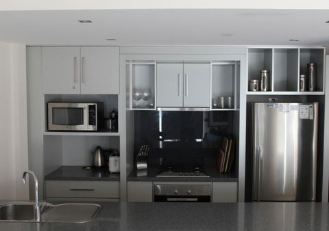 Ropers Apartment 301 - Holiday Adelaide 1