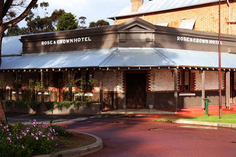 Rose & Crown Hotel - Holiday Adelaide 0