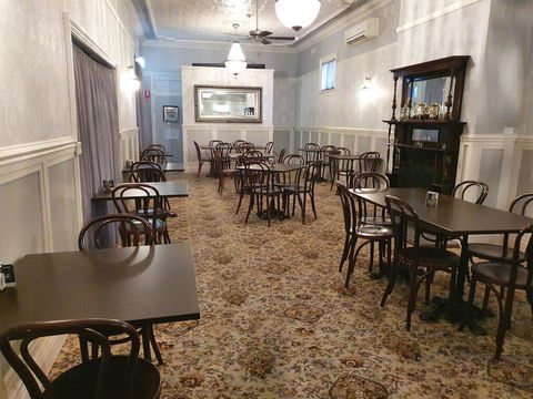 Royal Hotel - Holiday Adelaide 2