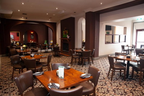 Royal Hotel Singleton - Holiday Adelaide 1