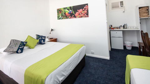 Royal Motel Tenterfield - Holiday Adelaide 1