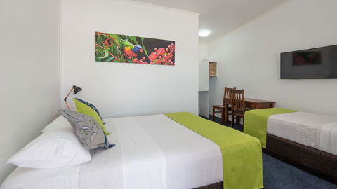 Royal Motel Tenterfield - Holiday Adelaide 0