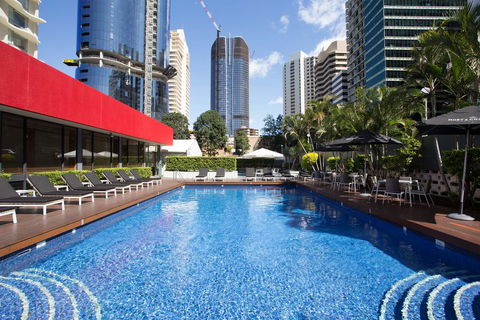 Royal On The Park - Holiday Adelaide 0
