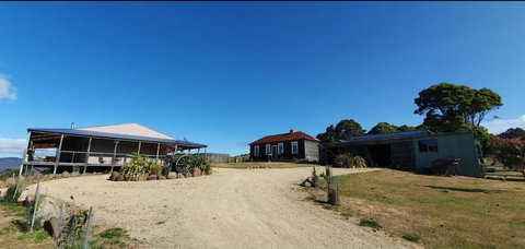 Ruby's Cottage Farm Stay - Holiday Adelaide 0