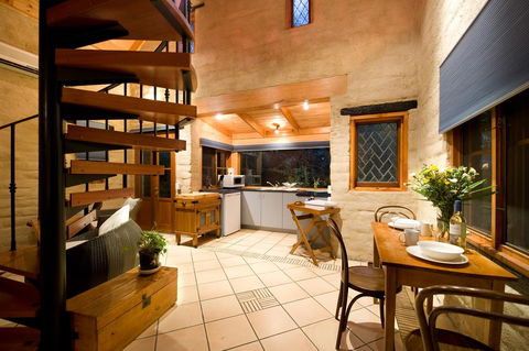 Rubys Amethyst Cottage - Holiday Adelaide 2
