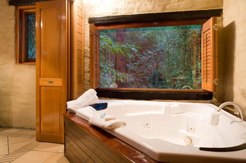 Rubys Amethyst Cottage - Holiday Adelaide 3