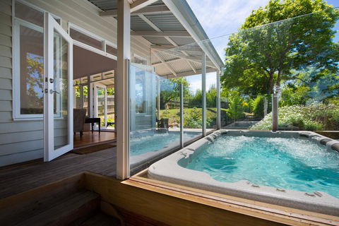 Sades Daylesford - Holiday Adelaide 1