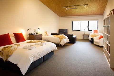 Saladin Lodge - Holiday Adelaide 1