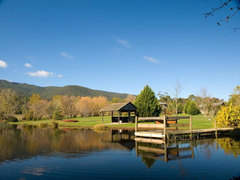 Sanctuary Park Cottages - Holiday Adelaide 0