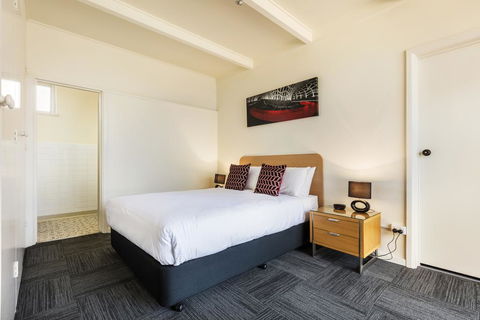 Sandbelt Club Hotel - Holiday Adelaide 1