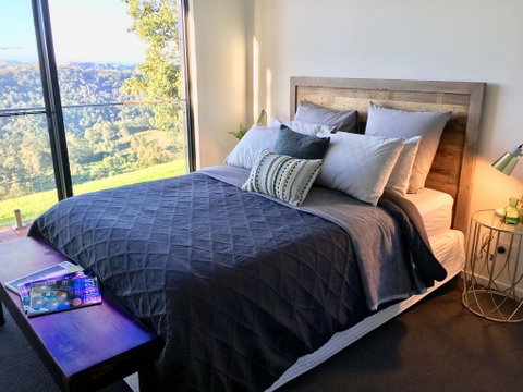 Scandinavian Cabin - Maleny - One Bedroom - Holiday Adelaide 3