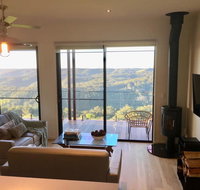 Scandinavian Cabin - Maleny - One Bedroom - Holiday Adelaide