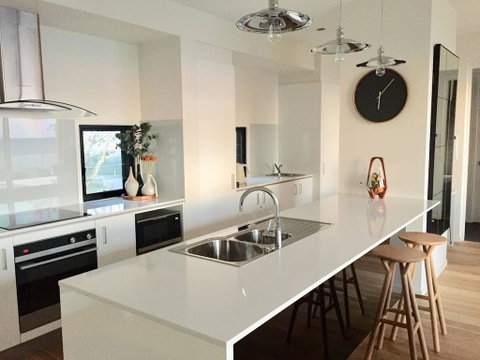 Scandinavian Cabin - Maleny - One Bedroom - Holiday Adelaide 1