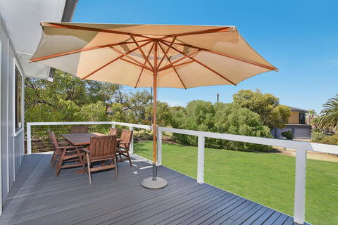 Scenic Shack - 4 Scenic Way - Holiday Adelaide 0