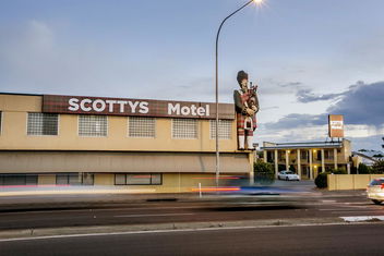 Scotty's Motel with Holiday Adelaide