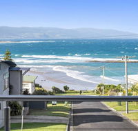 SEA SPECTACULAR - seconds from the beach - Holiday Adelaide