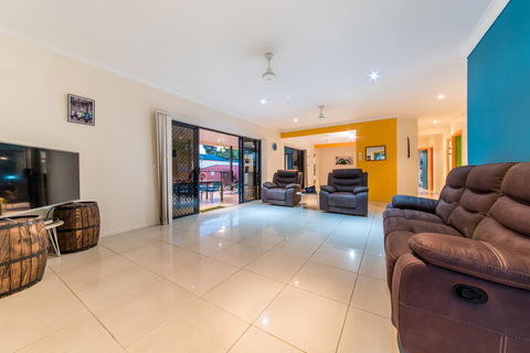 Seaside Hideaway- Hideaway Bay - Holiday Adelaide 3