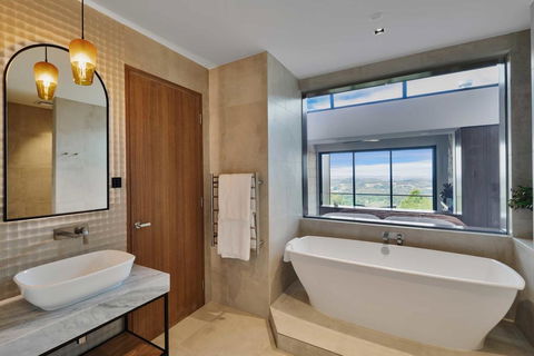 Sequoia Lodge - Holiday Adelaide 0
