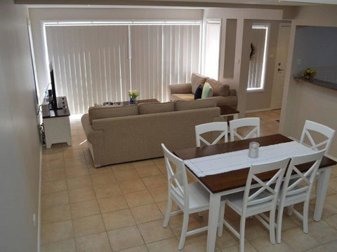 Serendib@Sandcastles Fingal Bay - Holiday Adelaide 2