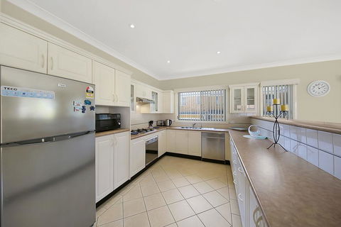 Seychells - Toowoon Bay - Holiday Adelaide 1
